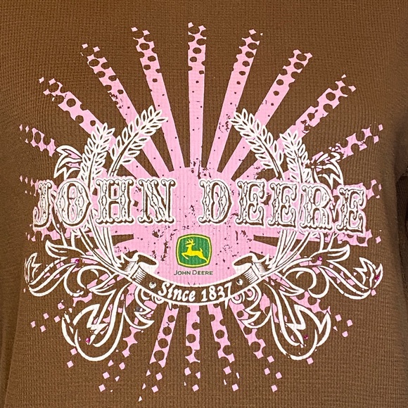 Women's John Deere Embellished Brown Pink Waffle Knit Shirt Top Size Large VGC - Picture 3 of 4